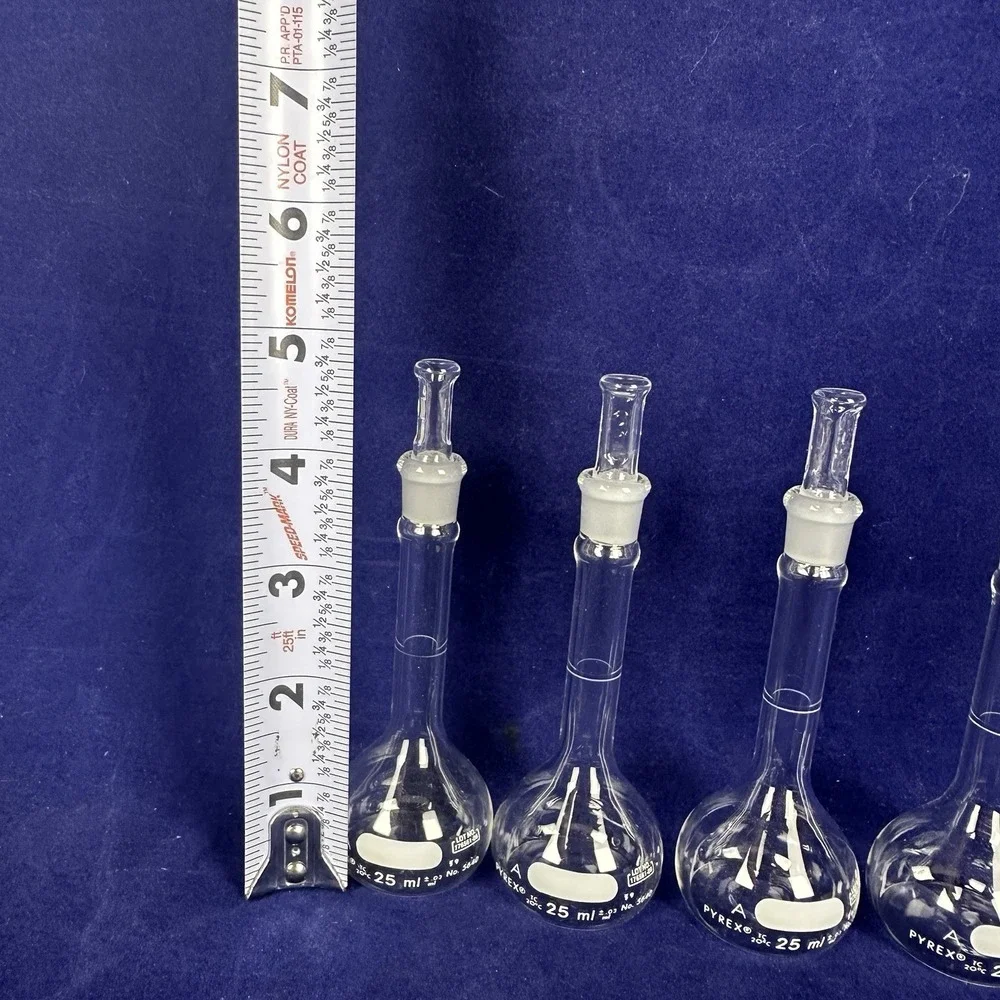 Set Of 4  PYREX  5640 25 mL Class a Volumetric Flasks Frosted Glass Stoppers